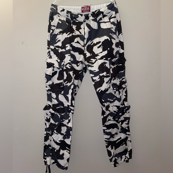 Camo pants